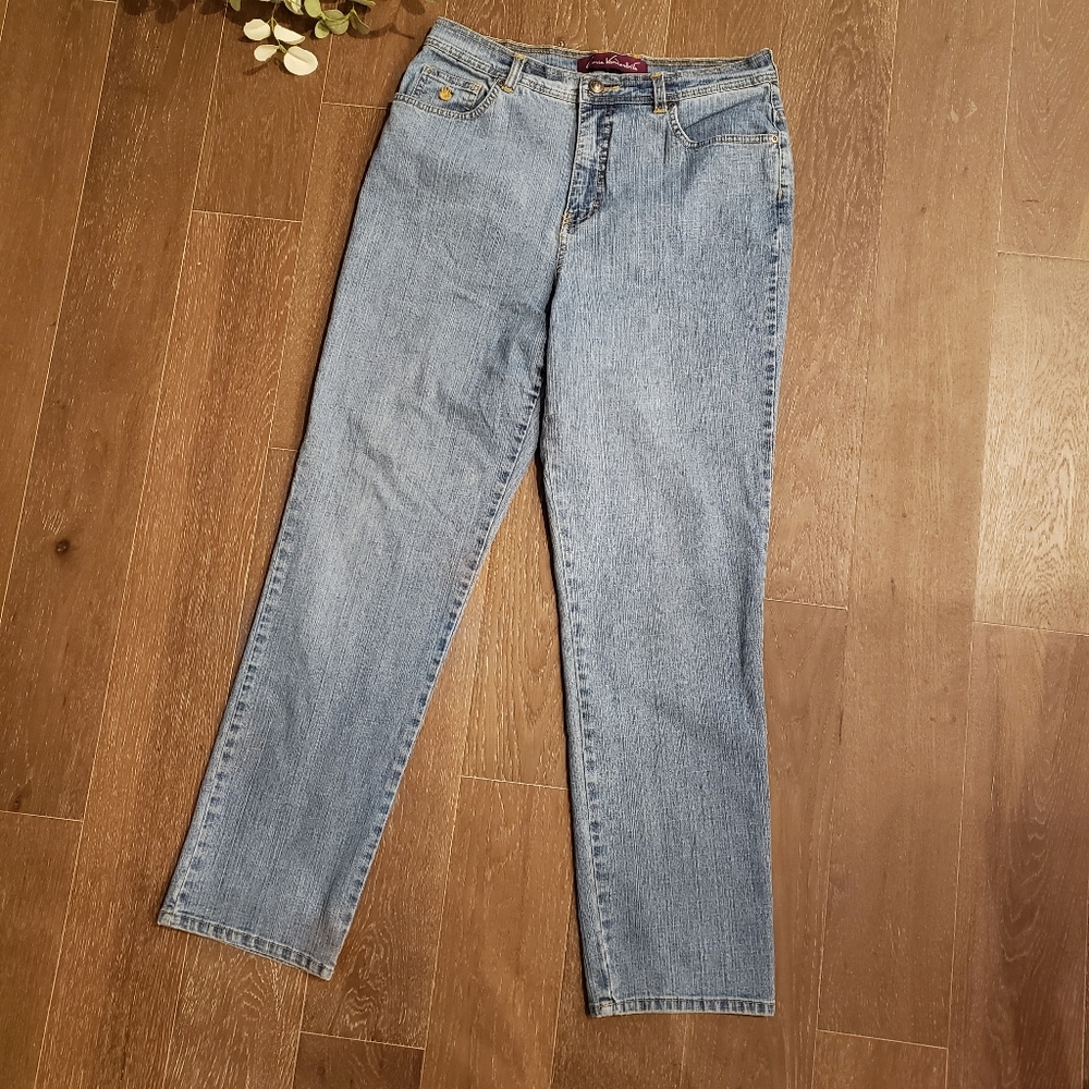 Gloria Vanderbilt High Rise Straight Leg Jeans